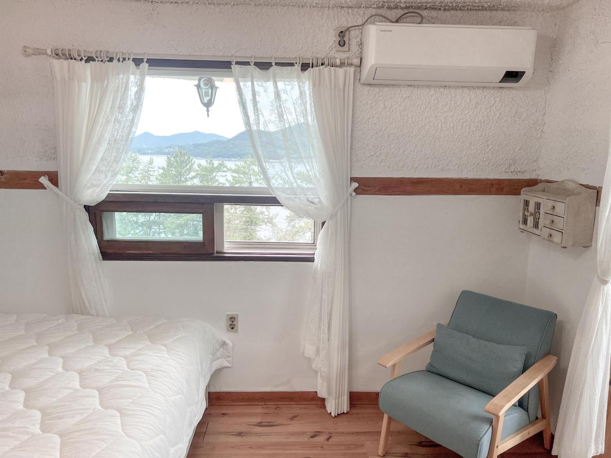 Country House Exclamation Mark & Comma Namhae Exterior foto