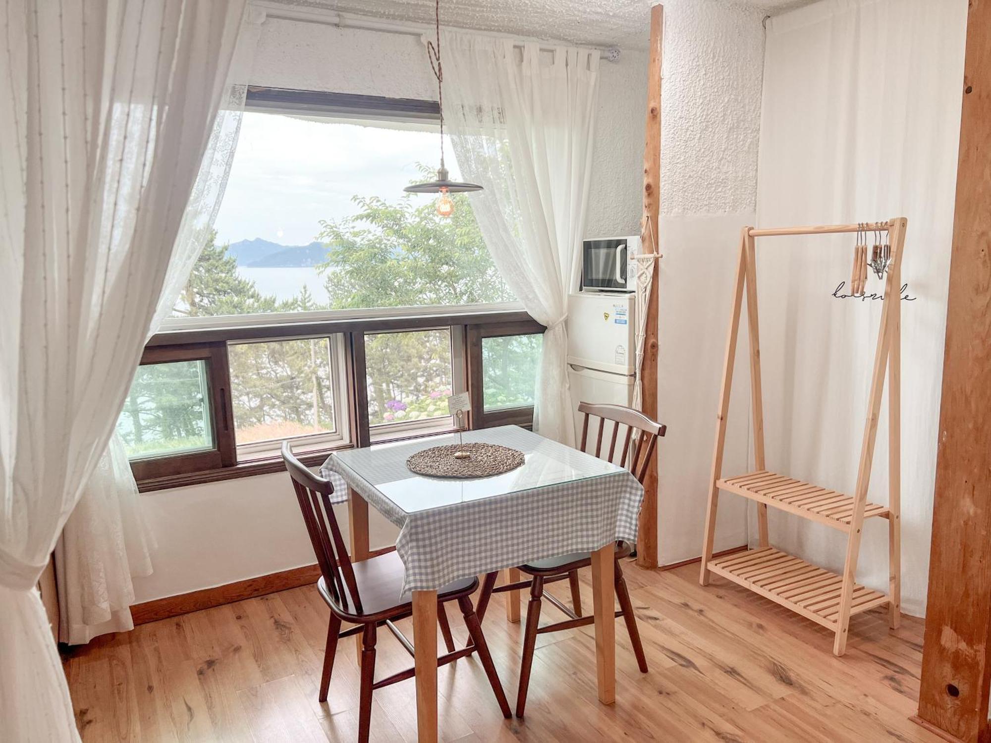 Country House Exclamation Mark & Comma Namhae Exterior foto