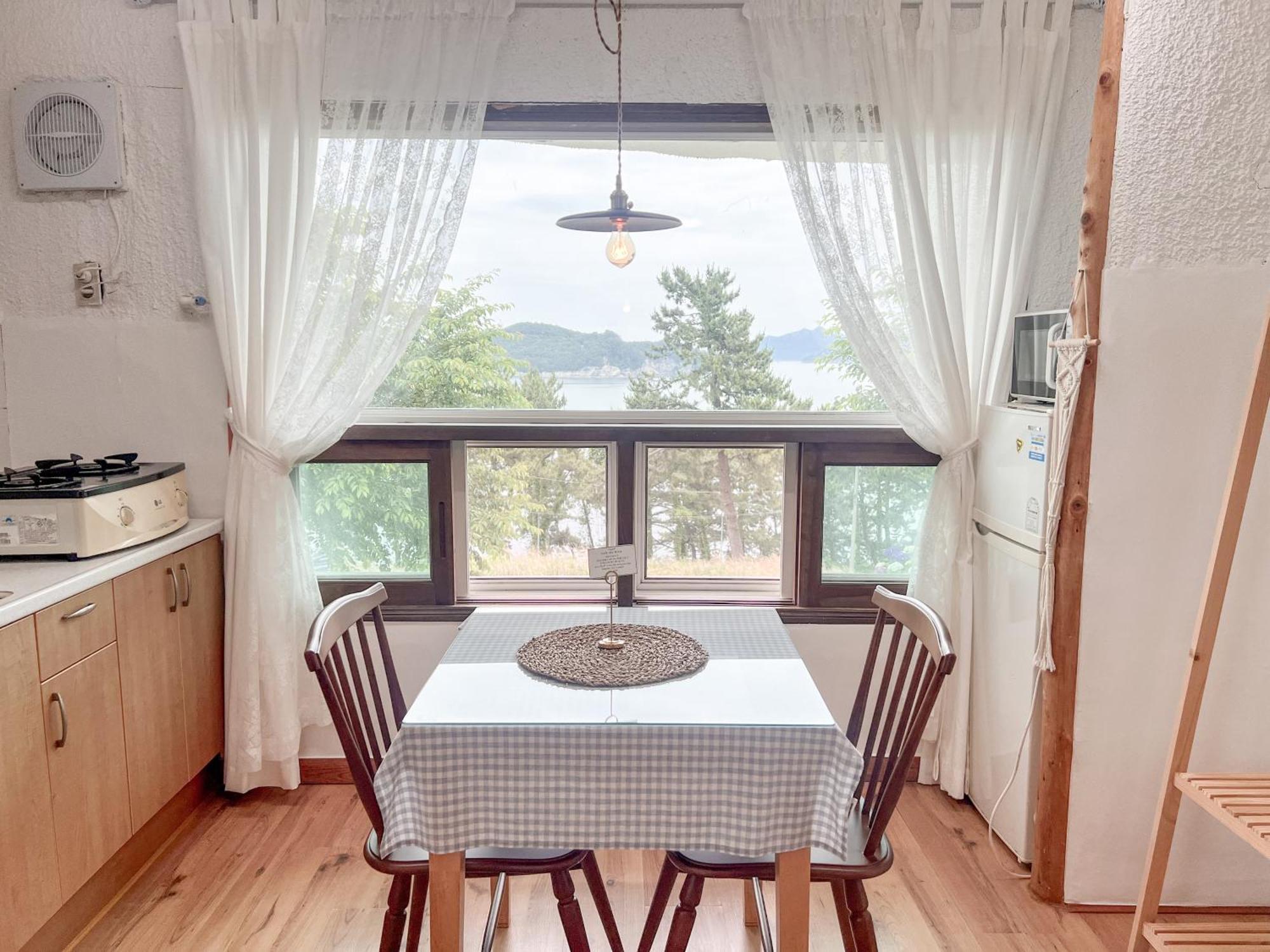 Country House Exclamation Mark & Comma Namhae Exterior foto